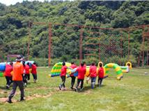 昆明拓展訓(xùn)練之歡樂障礙